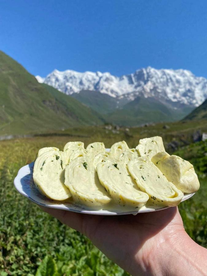 Maxvshi Hotel Ushguli Buitenkant foto