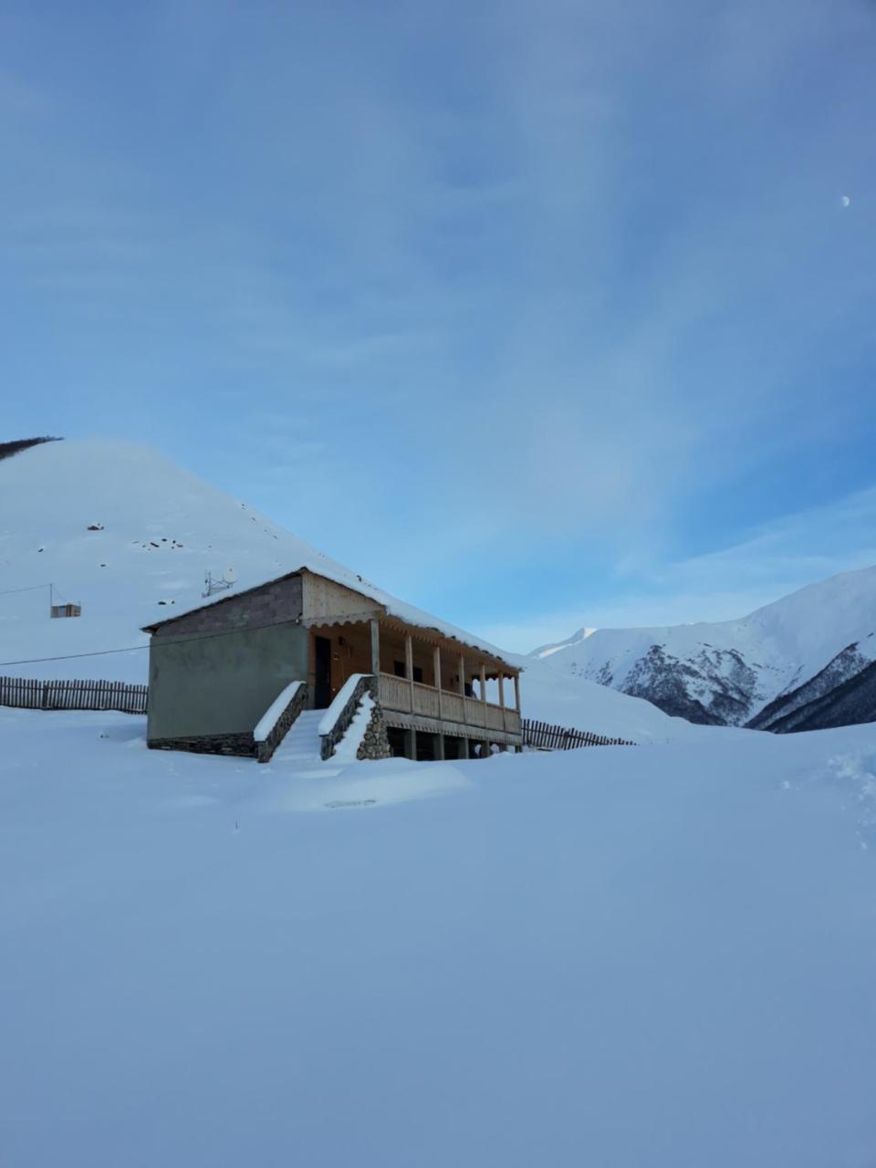 Maxvshi Hotel Ushguli Buitenkant foto