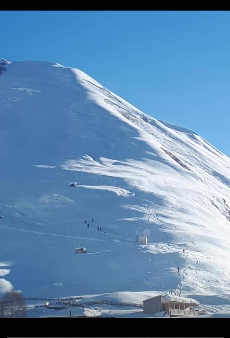 Maxvshi Hotel Ushguli Buitenkant foto